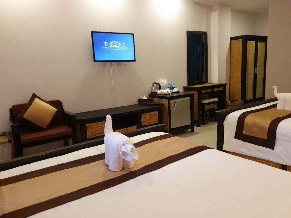 Aristocrat Residence & Hotel Сиханоуквил Екстериор снимка